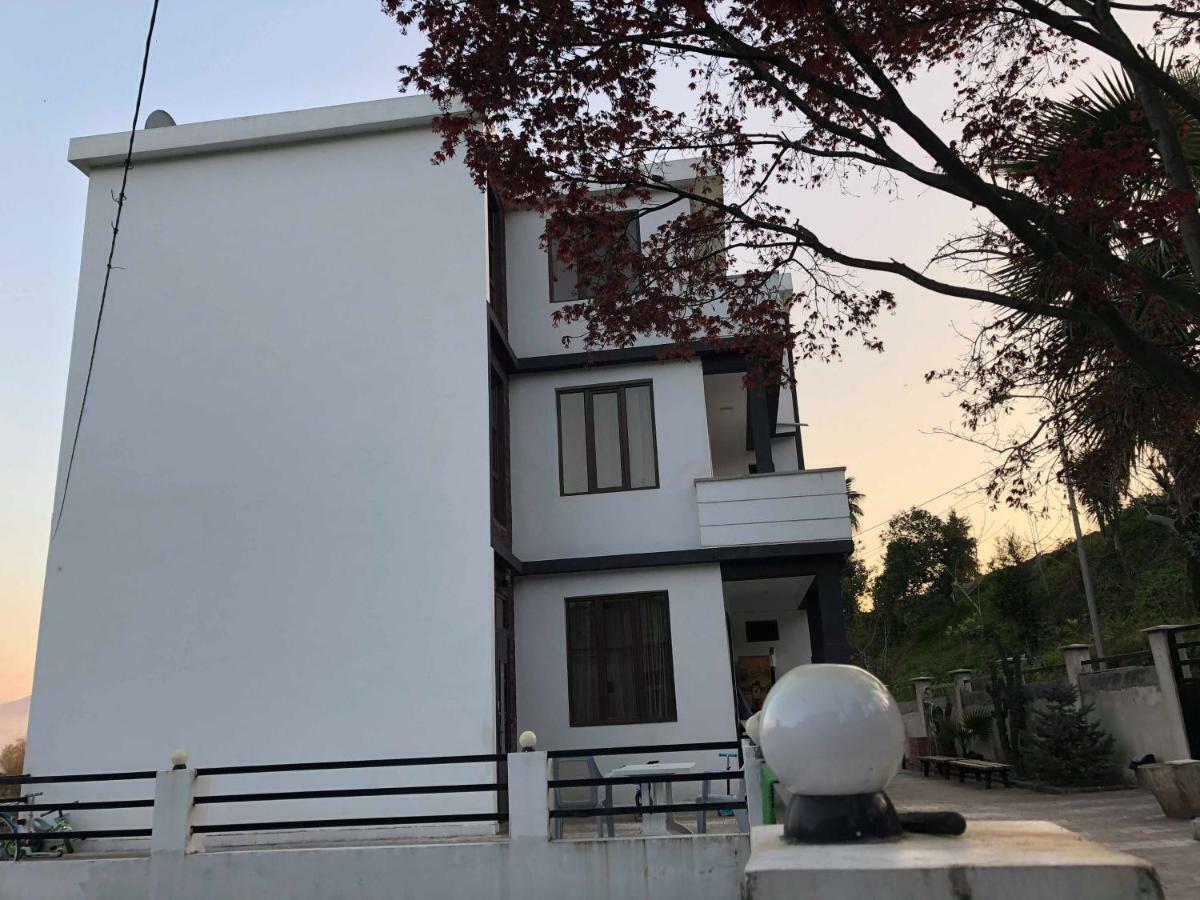 Holiday House Green Cape Batumi Hotel Mtsvane Kontskhi Exterior photo
